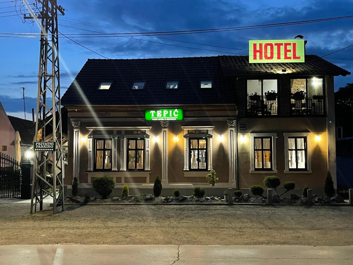 Tepic Garni Hotel Temerin Exterior foto